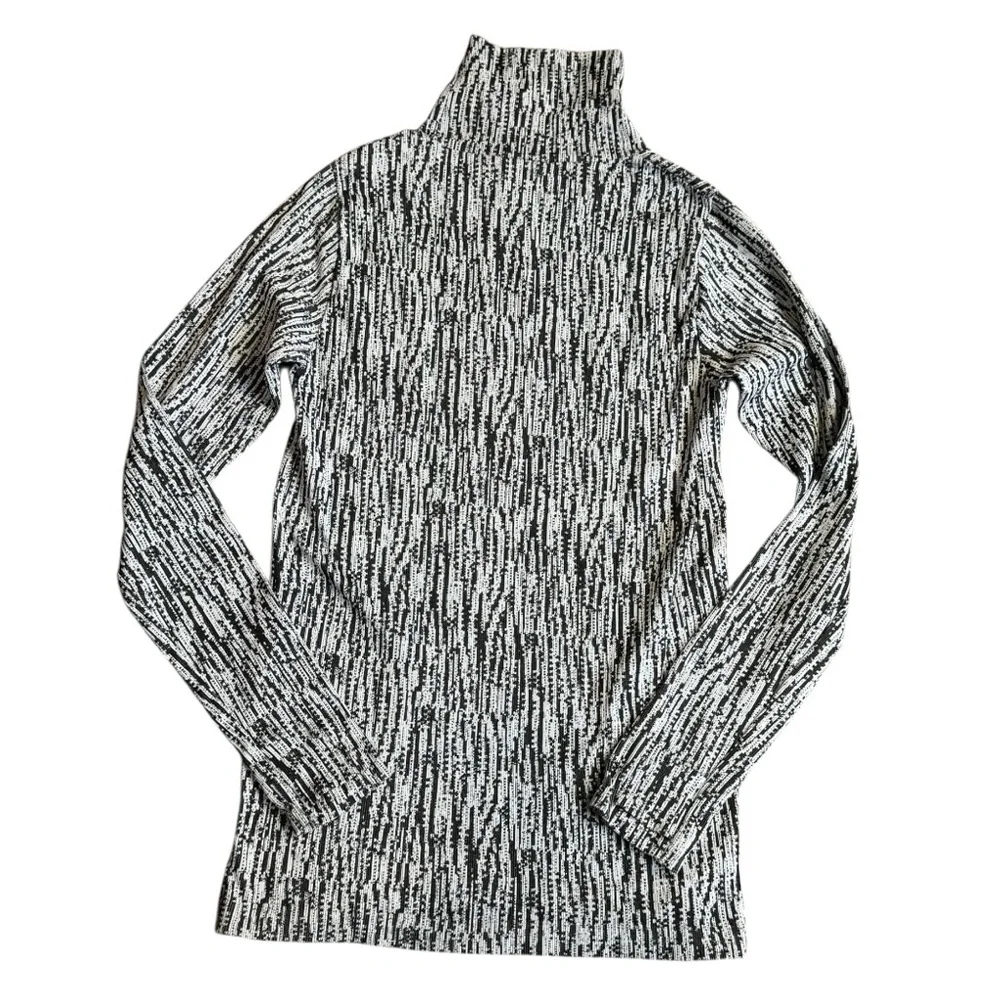 Athleta Flurry Elemental Turtleneck size M 983799